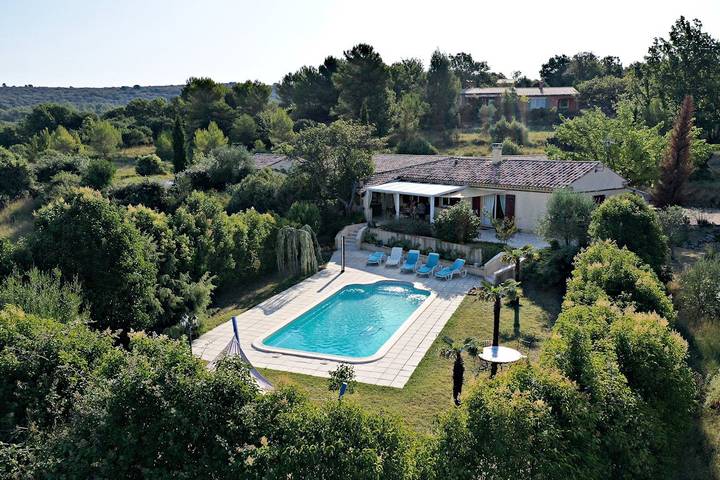 Chambre d’hôte pour 2 personnes, avec piscine et jardin