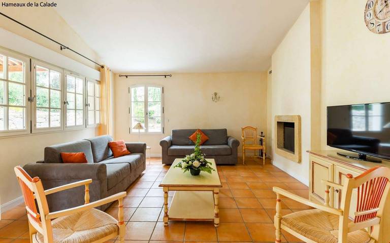 Villa pour 10 personnes, avec sauna ainsi que piscine et balcon, animaux acceptés à Fayence