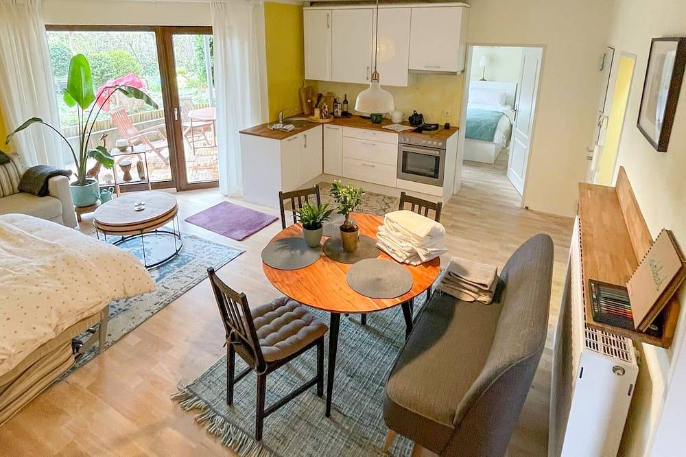 Geheel appartement, Souterrainwohnung mit Großem Garten in Niederzwehren, Kassel
