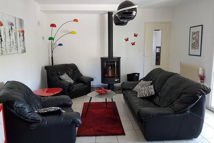Bandol Proche Centre Port & Plage - Villa 97 m² sur Terrain Clos 800 m². in Bandol, Mediterranean Coast (France)