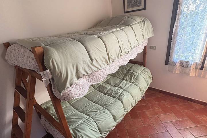 A cottage surrounded by nature: a chestnut grove and relaxation—pets are more than welcome in Zocca, Modena Provinz