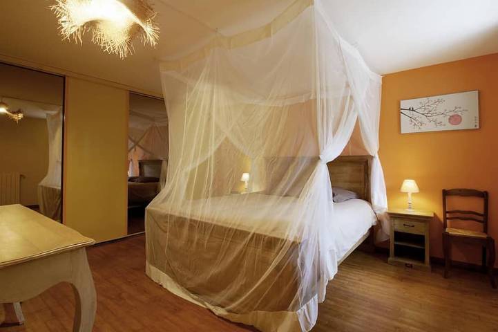 Location de vacances pour 4 personnes, avec piscine et jardin à Pineuilh - 2