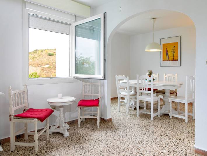 Ferienhaus für 12 Personen, mit Terrasse und Garten in Benajarafe - 4