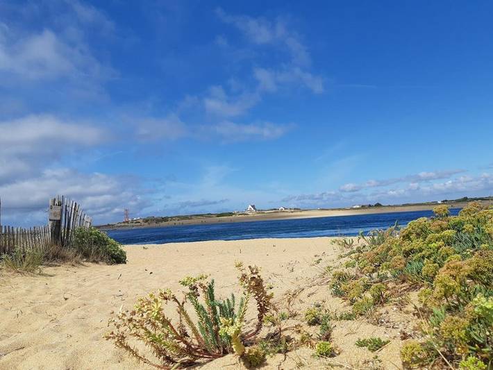 Appartement de vacances pour 4 personnes, avec terrasse ainsi que jardin et piscine