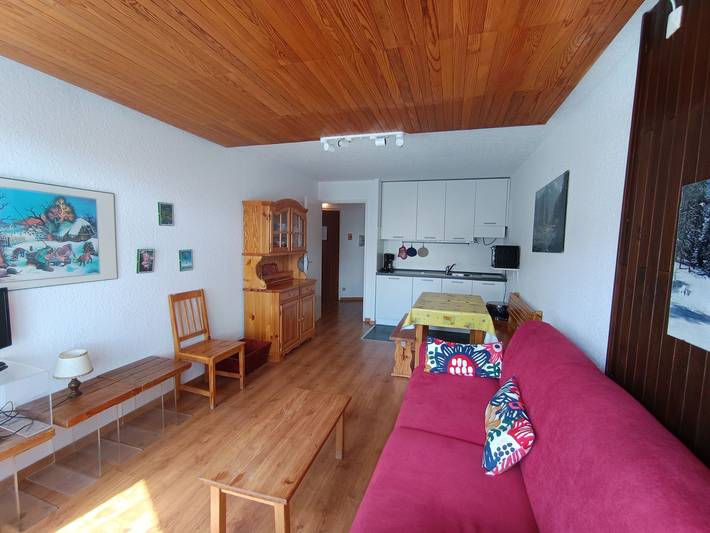 Ganze Wohnung, Wohnung für 4, nahe Pisten und Geschäften, Parkplatz in Montgenèvre, Briançon und Umgebung