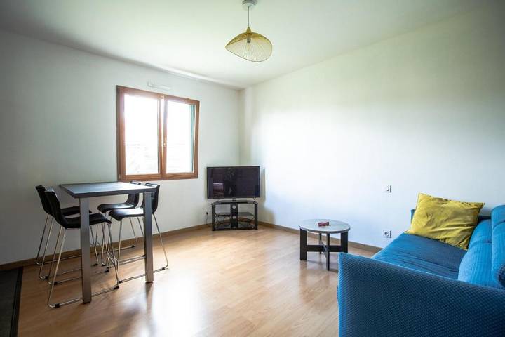 Location de vacances pour 7 personnes, avec vue ainsi que jardin et terrasse à La Gaubretière - 3