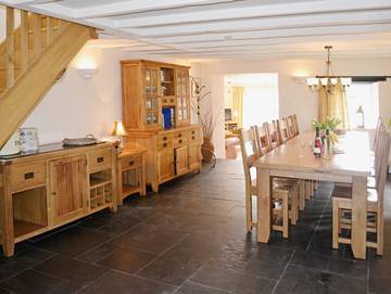 Holiday Rental for 12 People in Stokenham, Devon, Photo 4