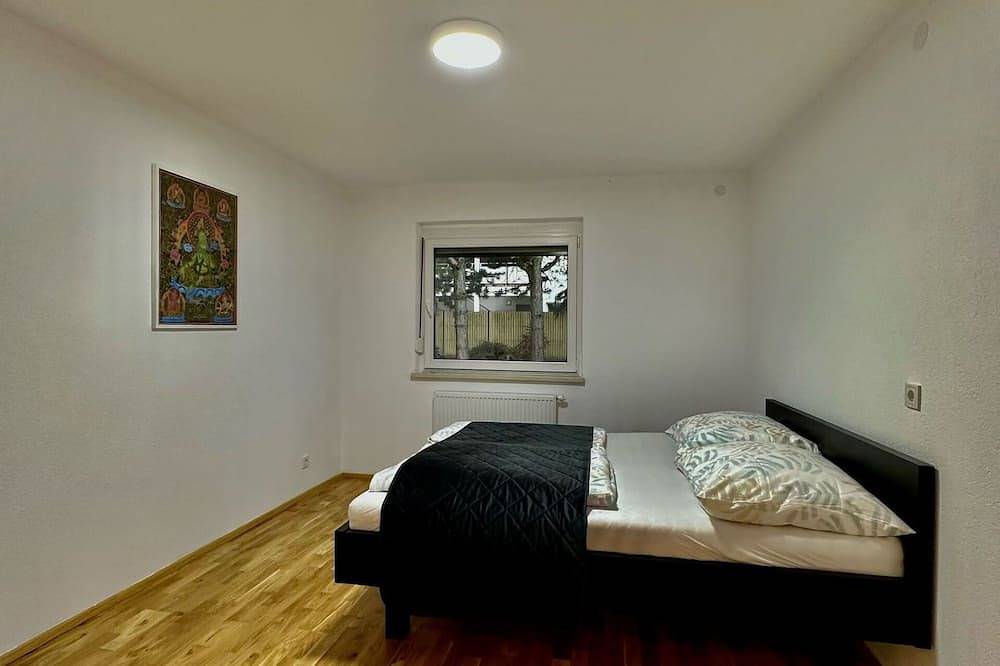 Entire apartment, Beautiful apartment for 4 people with Tv, terrace and pets allowed in Stubai Alps, Innsbruck