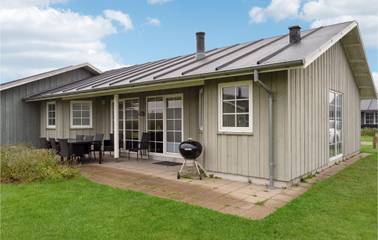 Ferienhaus für 8 Personen, mit Terrasse und Whirlpool sowie Garten in Houstrup Strand