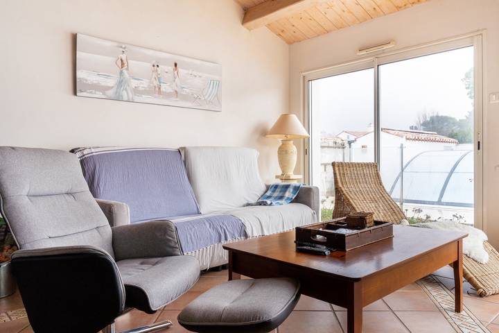 Location de vacances pour 6 personnes, avec piscine ainsi que jardin et terrasse, adapté aux familles dans Plage De La Bosse L Epine - 3