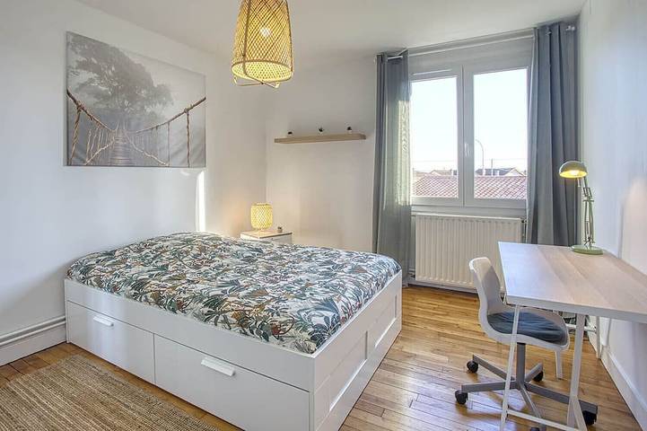 Ganze Wohnung, Spacious chic haven in Angoulême in Angoulême, Charente