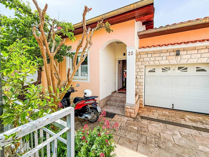 Ferienhaus für 4 Personen, mit Terrasse und Garten in Zadar (Kommun) - 2