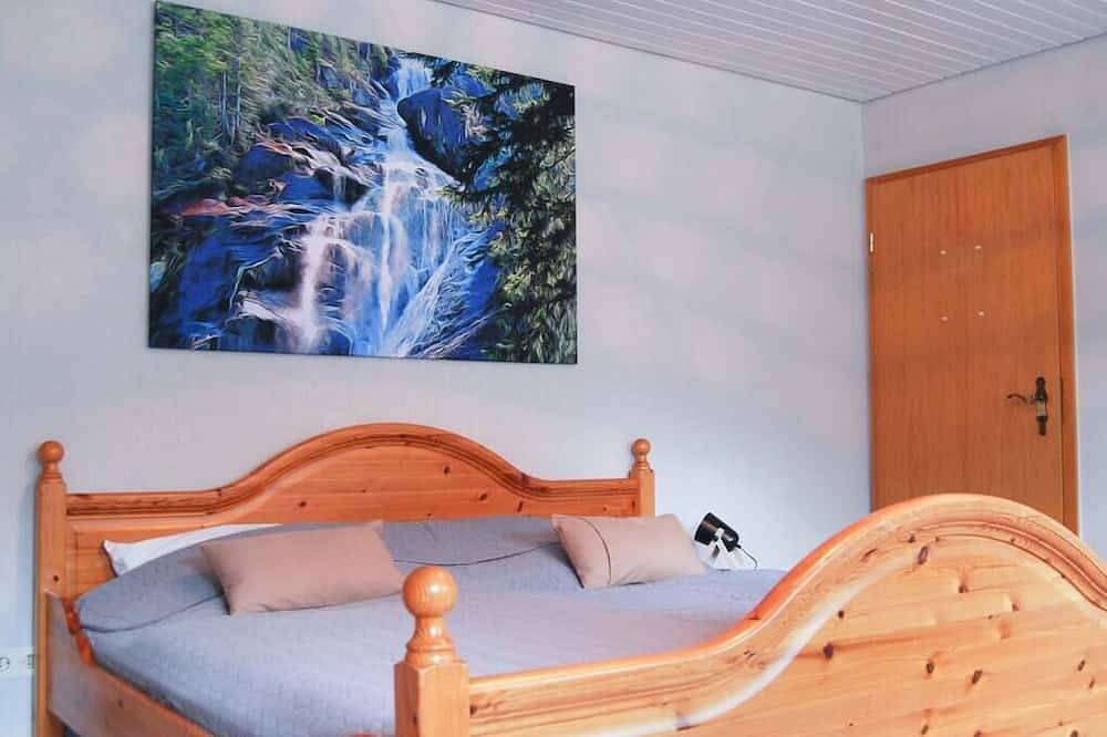 Quiet, spacious room, priv. Bathroom, spring water in Traben-Trarbach, Région de Bernkastel-Kues