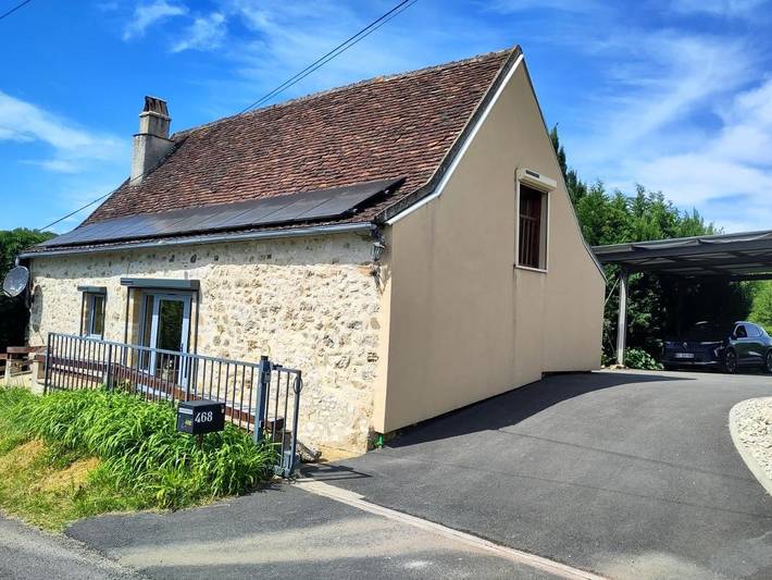 Location de vacances pour 6 personnes, avec vue ainsi que piscine et jardin à Bilhac - 2