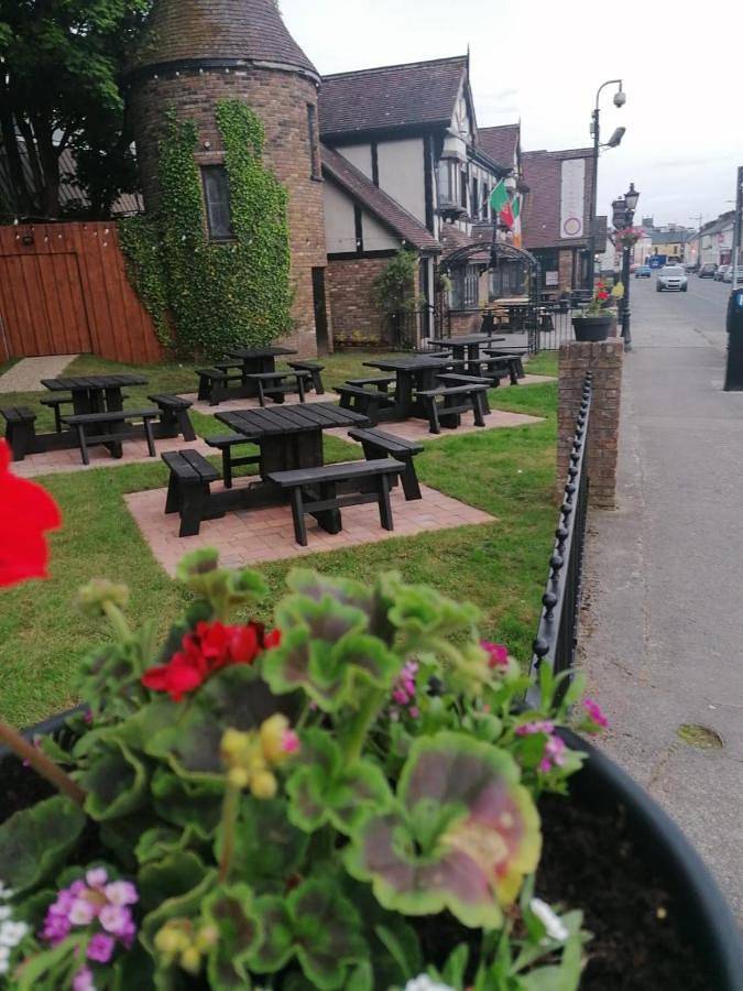 Hotel for 2 people, with Garden in Castlebar