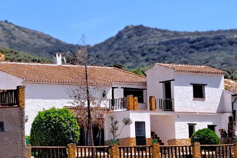 Suitur Casa rural Cortijo de Don Manuel (Cocinilla) in Algarinejo, Provincia de Granada