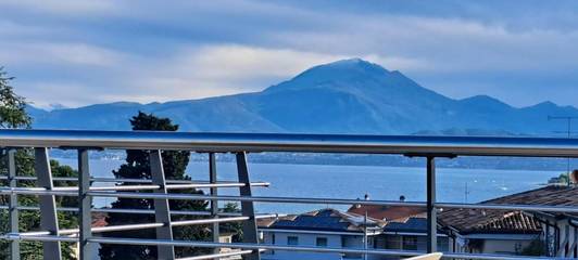 Chambre d’hôte pour 3 personnes, avec jardin et terrasse à Peschiera del Garda