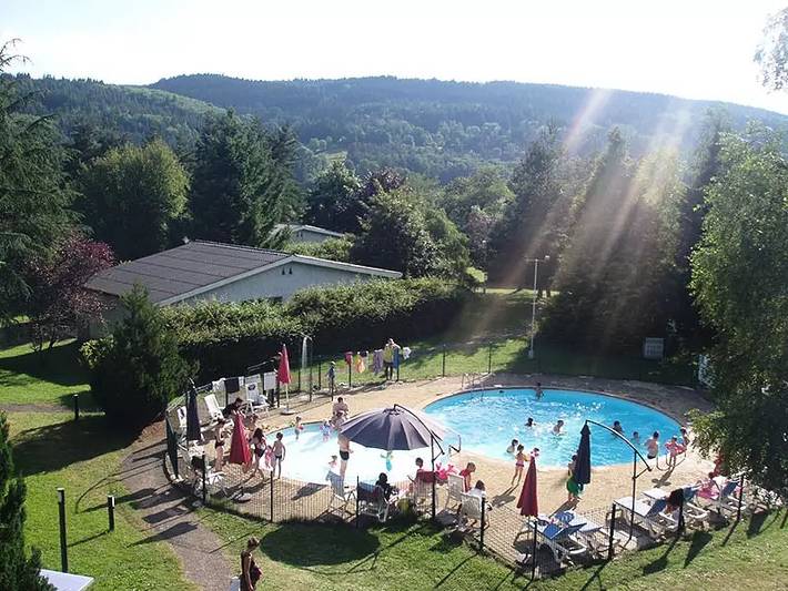 Chalet pour 4 personnes, avec terrasse et piscine, animaux acceptés en Haute-Loire - 2