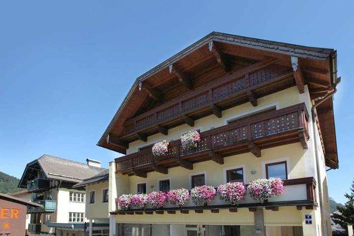 Ferienwohnung für 2 Personen, mit Balkon und Ausblick sowie Seeblick in St. Gilgen - 2