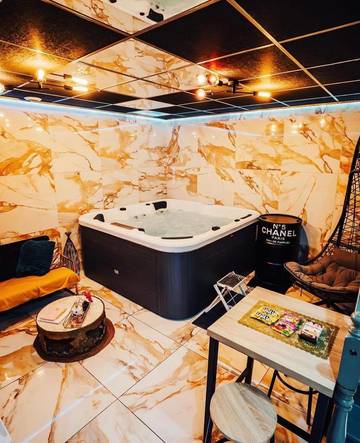 Maison d’hôte pour 2 personnes, avec jacuzzi ainsi que terrasse et jardin à Denain