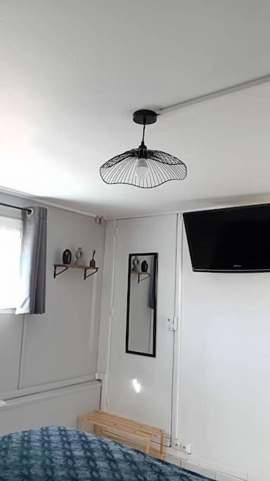 Appartement entier, One-Bedroom Apartment in Pont-du-Château, Région de Clermont-Ferrand