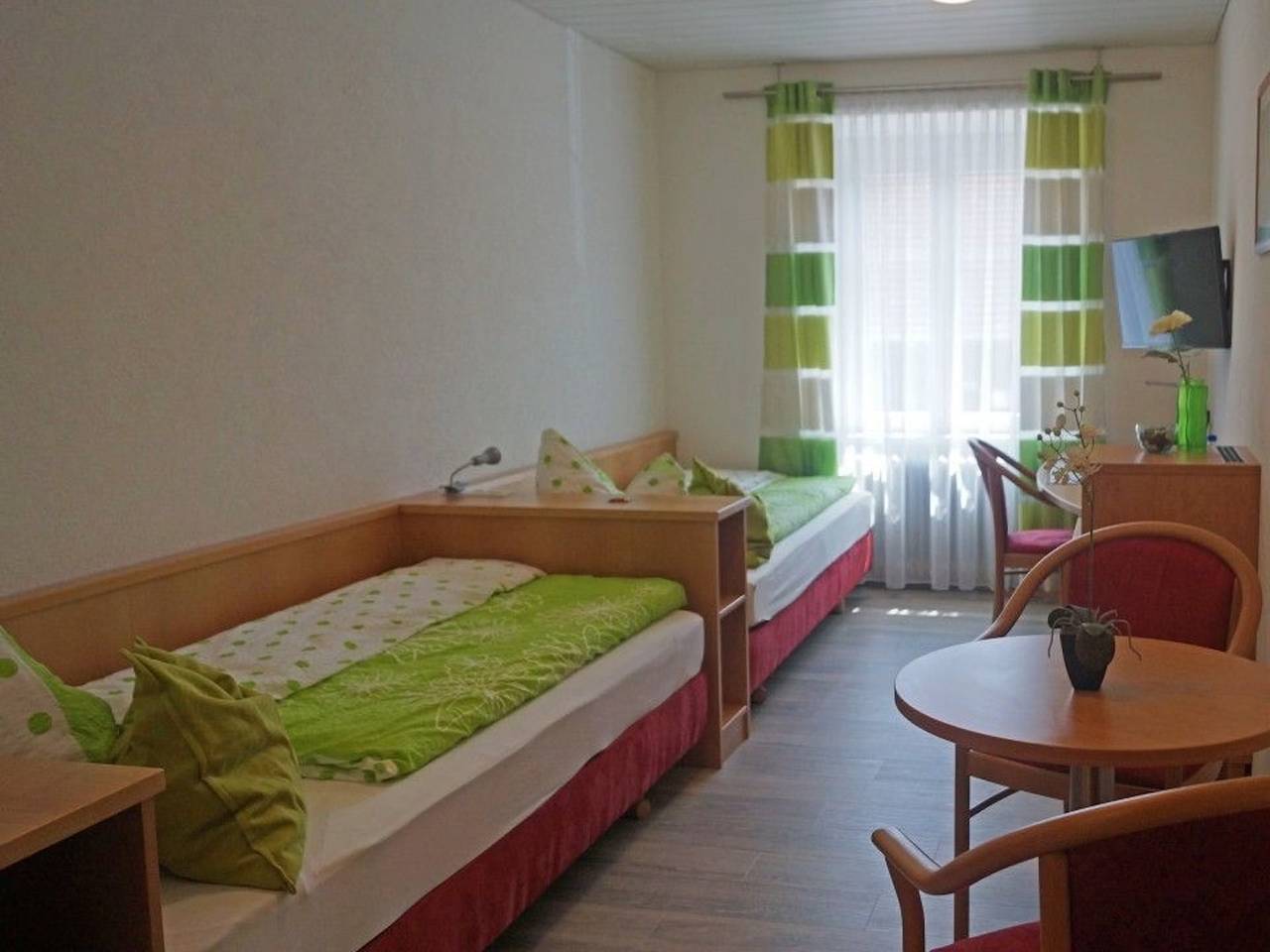 Steakhüsli Hotel - Restaurant - Zweibettzimmer in Schopfheim, Südschwarzwald