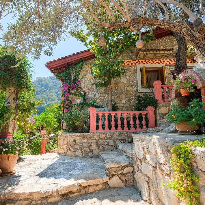 Hotel for 3 personer, med udsigt og pool samt have i Fethiye