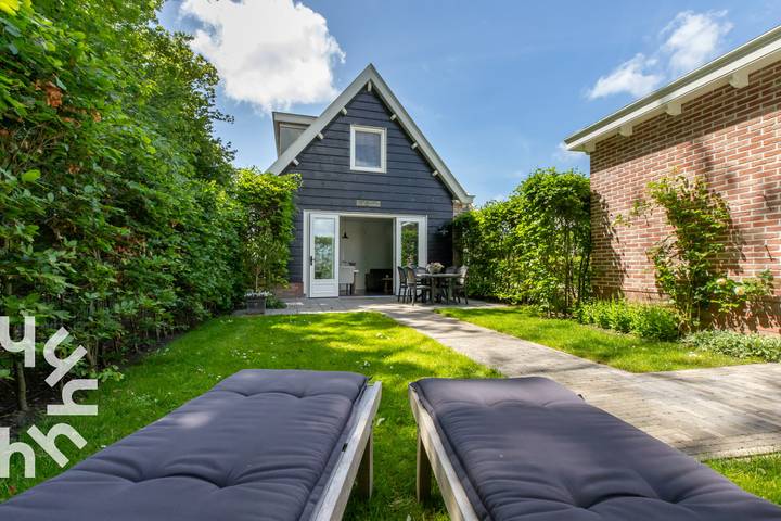 Vakantiehuis voor 2 personen, met Terras en Tuin in Serooskerke