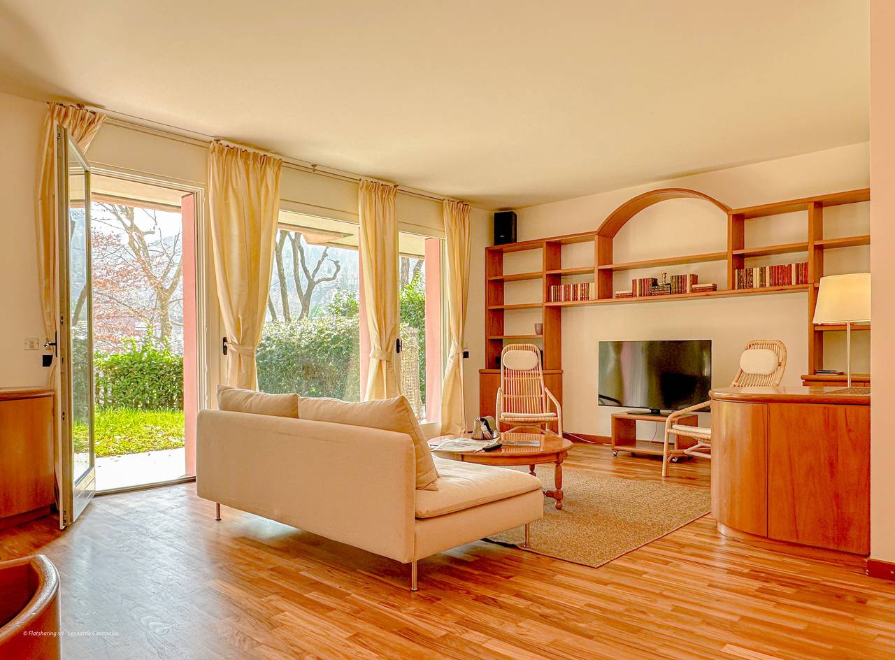 Apartamento entero, Aspromonte Lakeside Suite - Lecco Garden Retreat in Lecco, Alpes de Bérgamo Occidental