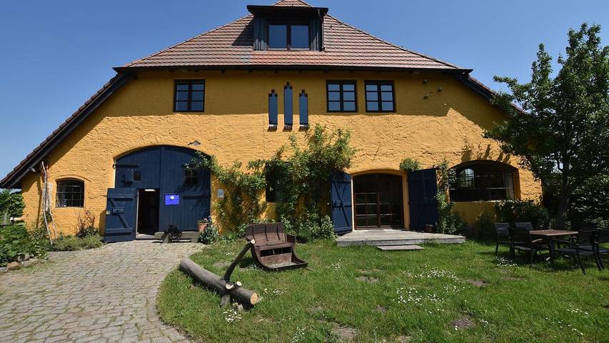 Ferienwohnung für 6 Personen, mit Garten und Sauna in Neu Bartelshagen