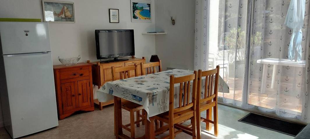 Gîte pour 4 personnes, avec jardin et terrasse dans Plage des sables d'or - 3