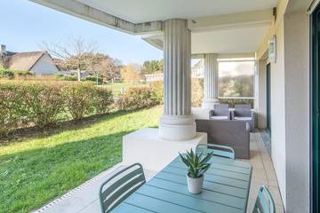Gîte pour 4 personnes, avec terrasse ainsi que piscine et jardin à Saint-André-des-Eaux