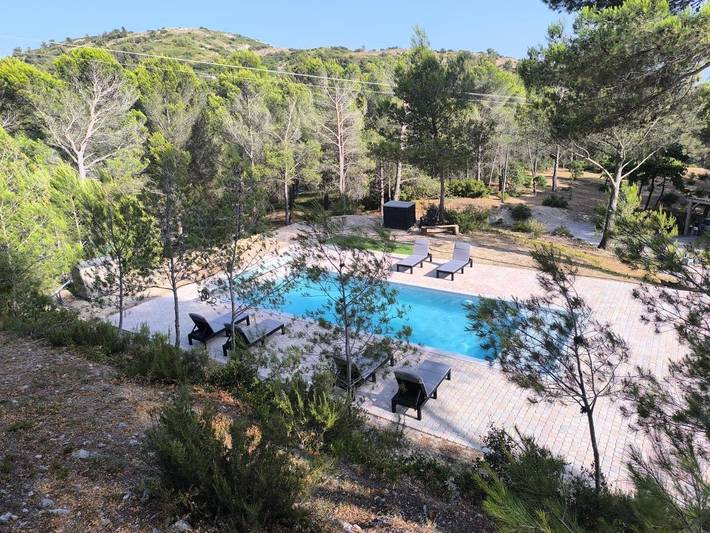 Gîte pour 3 personnes, avec jardin ainsi que piscine et jacuzzi à Aurons - 3