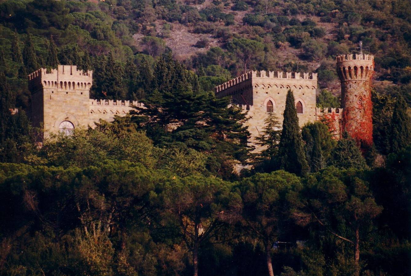Casa Vacanza per 12 Persone in Passignano sul Trasimeno, Lago Trasimeno