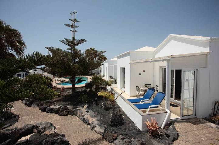 Ferienhaus für 4 Personen, mit Pool und Terrasse sowie Garten - 1