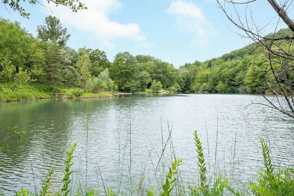 Chalet/Spa et lac privé in Chalabre, Région de Limoux