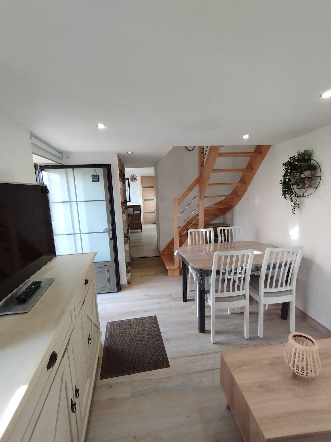 Maison de vacances 'Petit Gîte Bleu' avec Wi-Fi in Huillé-Lézigné, Région d'Angers
