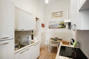 Holiday Home for 4 People in Naples, Tyrrhenian Coast Campania, Photo 4