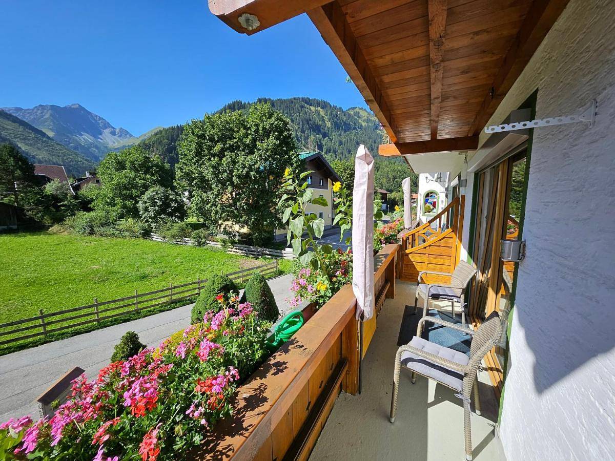 Am Mühlbach - Ferienwohnungen Luttinger in Lechtaler Alpen, Bichlbach