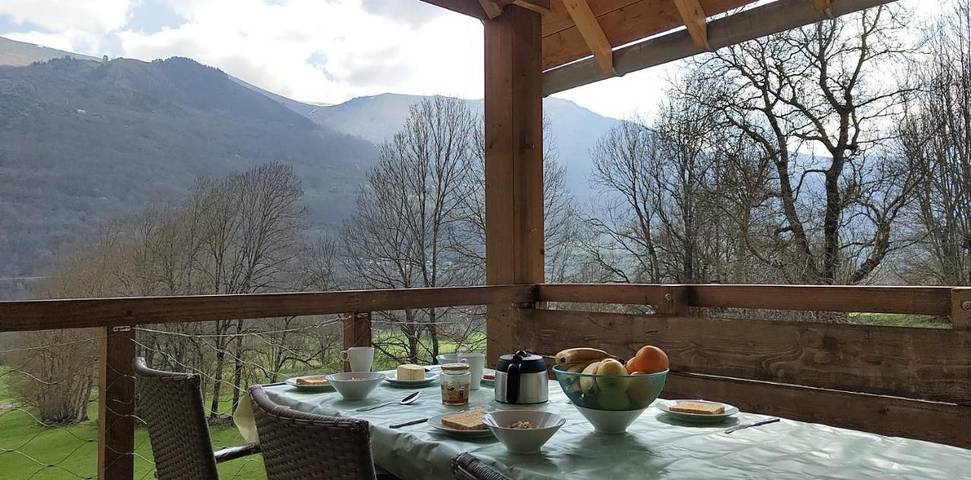 Gîte pour 6 personnes, avec vue et terrasse à Vielle-Louron - 4