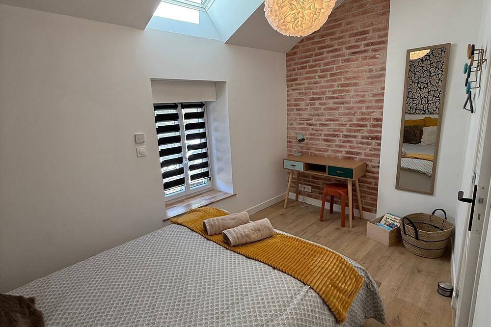 Entire apartment, Maison Sorbier - Apartment with garden, terrace and private garage in Nevers, Nièvre