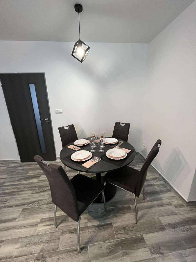 Appartement de vacances entier, Family Room with Private Bathroom in Hořice, Région de Jičín