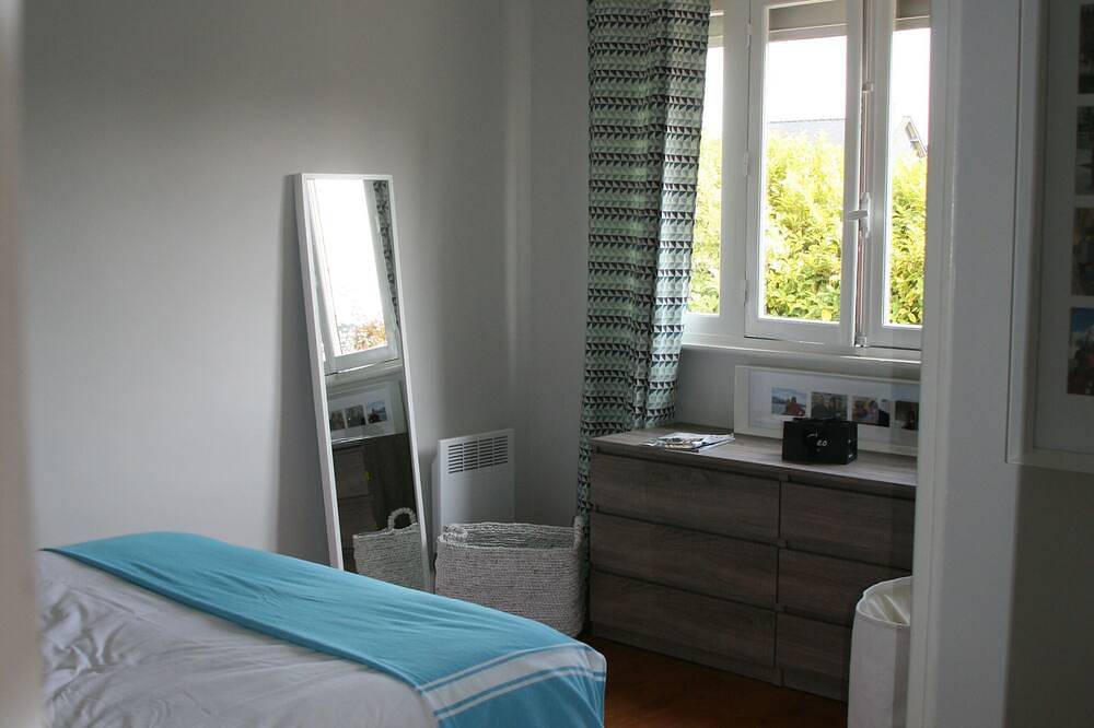 Maison dans le quartier de L'Islet avec grand jardin clos in Lancieux, Région de Dinan
