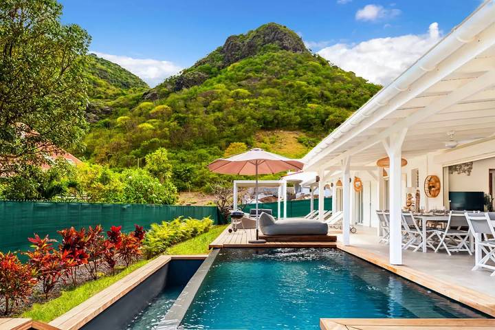 Location de vacances pour 6 personnes, avec jardin et piscine à Terre-de-Haut