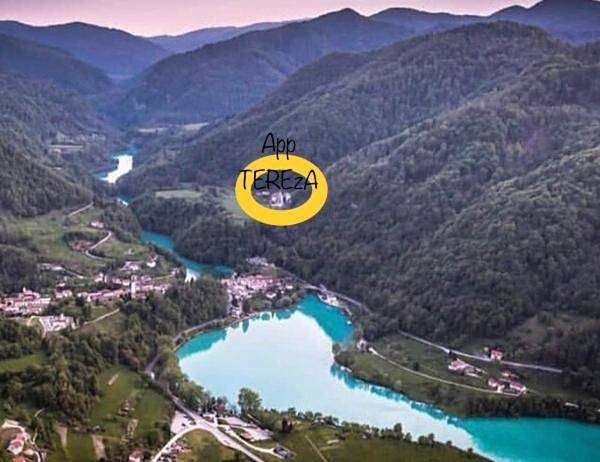 Ferienwohnung für 6 Personen, mit Balkon und Terrasse sowie Pool und Ausblick