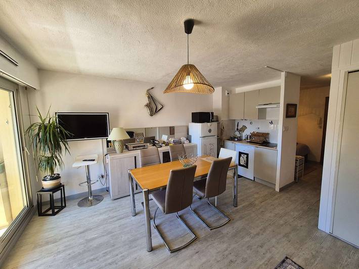 Entire studio, Studio, sea view, Wifi, A/C, all on foot in Saint-Mandrier-sur-Mer, Mediterranean Coast (France)