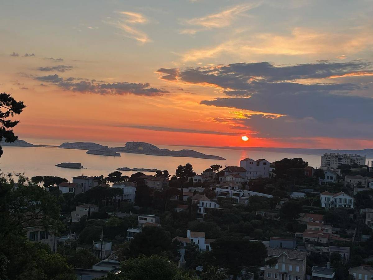 Villa with Sea View in Marseille, Marseille en omgeving