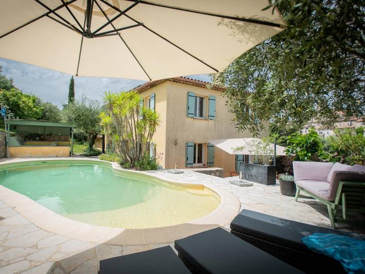 Location de vacances pour 6 personnes, avec Jacuzzi ainsi que Terrasse et Jardin à Flayosc