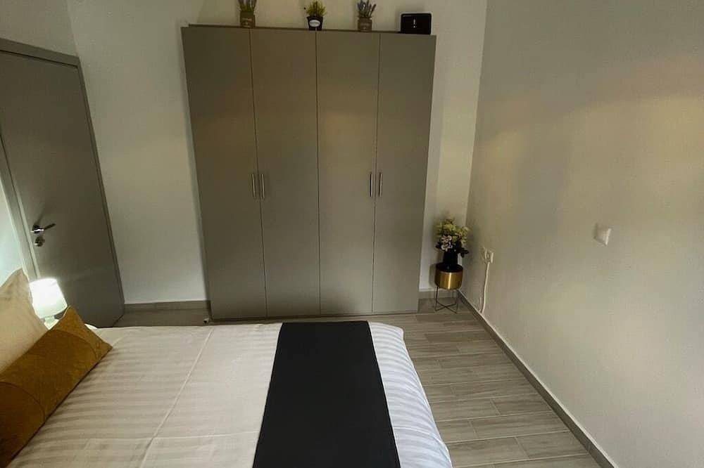 Geheel appartement, Luxury city apartment in a central location, 10 minutes from the nearest beach in Rhodos Stad, Rhodos