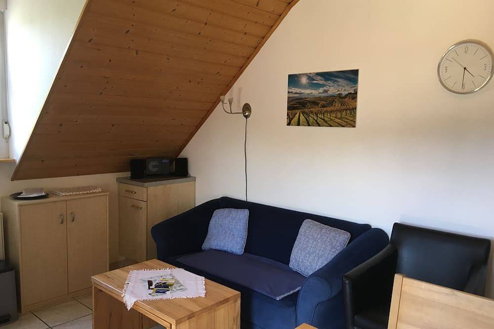 Ganze Wohnung, Ferienwohnung  für 4 Personen mit Balkon und Blick in die Weinberge in Vogtsburg - Oberrotweil, Vogtsburg im Kaiserstuhl